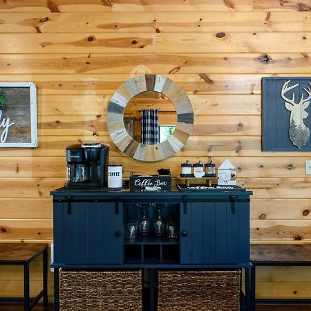 Hickory Bear - Cabin Surrounded By Pines, Sleeps 10, Hot Tub, Fire Pit, Arcade, Foosball Table & Deck Slide Broken Bow Exteriér fotografie
