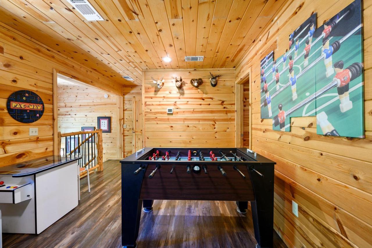 Hickory Bear - Cabin Surrounded By Pines, Sleeps 10, Hot Tub, Fire Pit, Arcade, Foosball Table & Deck Slide Broken Bow Exteriér fotografie