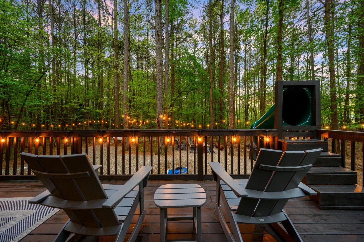 Hickory Bear - Cabin Surrounded By Pines, Sleeps 10, Hot Tub, Fire Pit, Arcade, Foosball Table & Deck Slide Broken Bow Exteriér fotografie