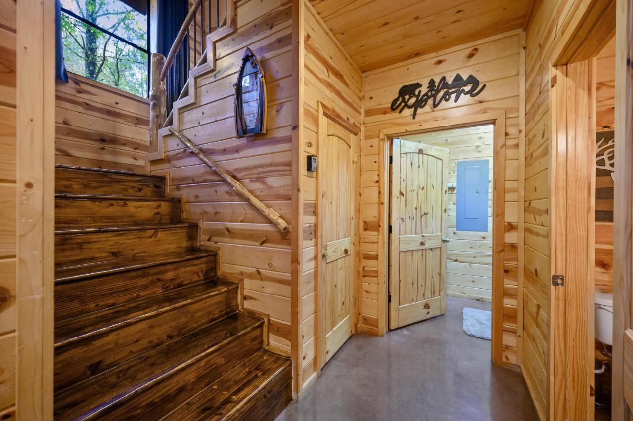 Hickory Bear - Cabin Surrounded By Pines, Sleeps 10, Hot Tub, Fire Pit, Arcade, Foosball Table & Deck Slide Broken Bow Exteriér fotografie