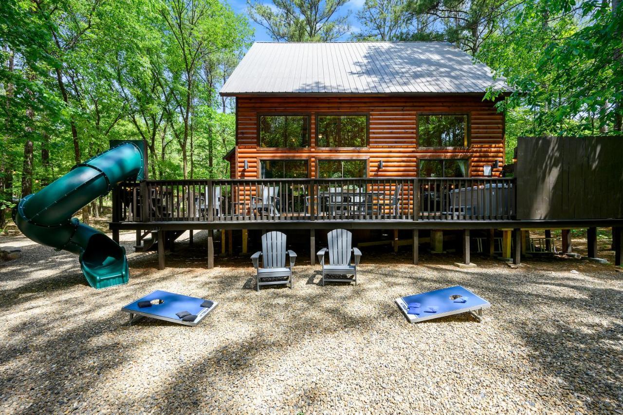 Hickory Bear - Cabin Surrounded By Pines, Sleeps 10, Hot Tub, Fire Pit, Arcade, Foosball Table & Deck Slide Broken Bow Exteriér fotografie