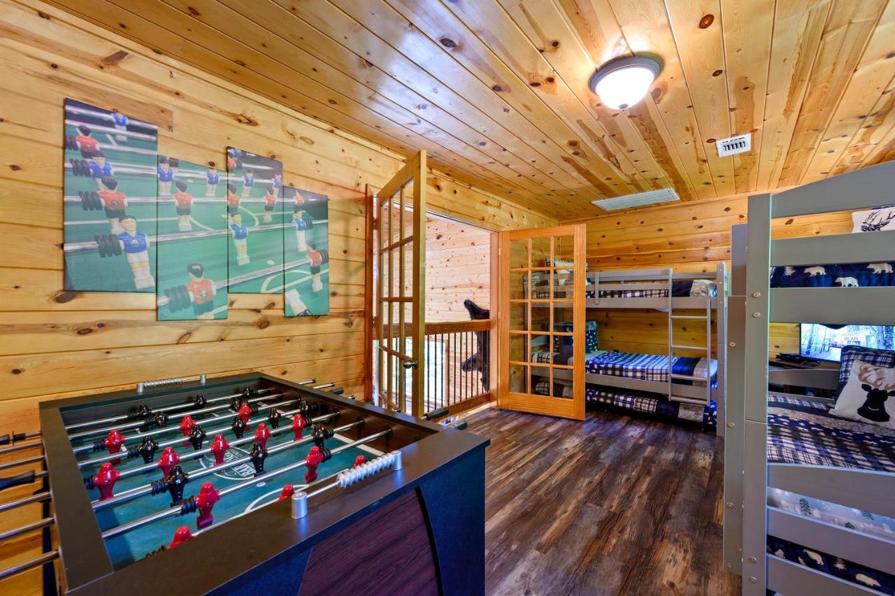 Hickory Bear - Cabin Surrounded By Pines, Sleeps 10, Hot Tub, Fire Pit, Arcade, Foosball Table & Deck Slide Broken Bow Exteriér fotografie